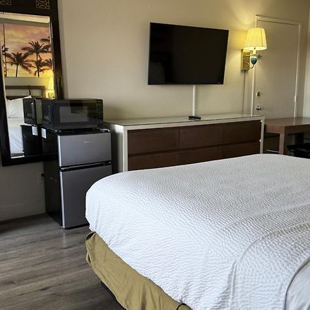 Days Inn By Wyndham Ontario Airport Εξωτερικό φωτογραφία