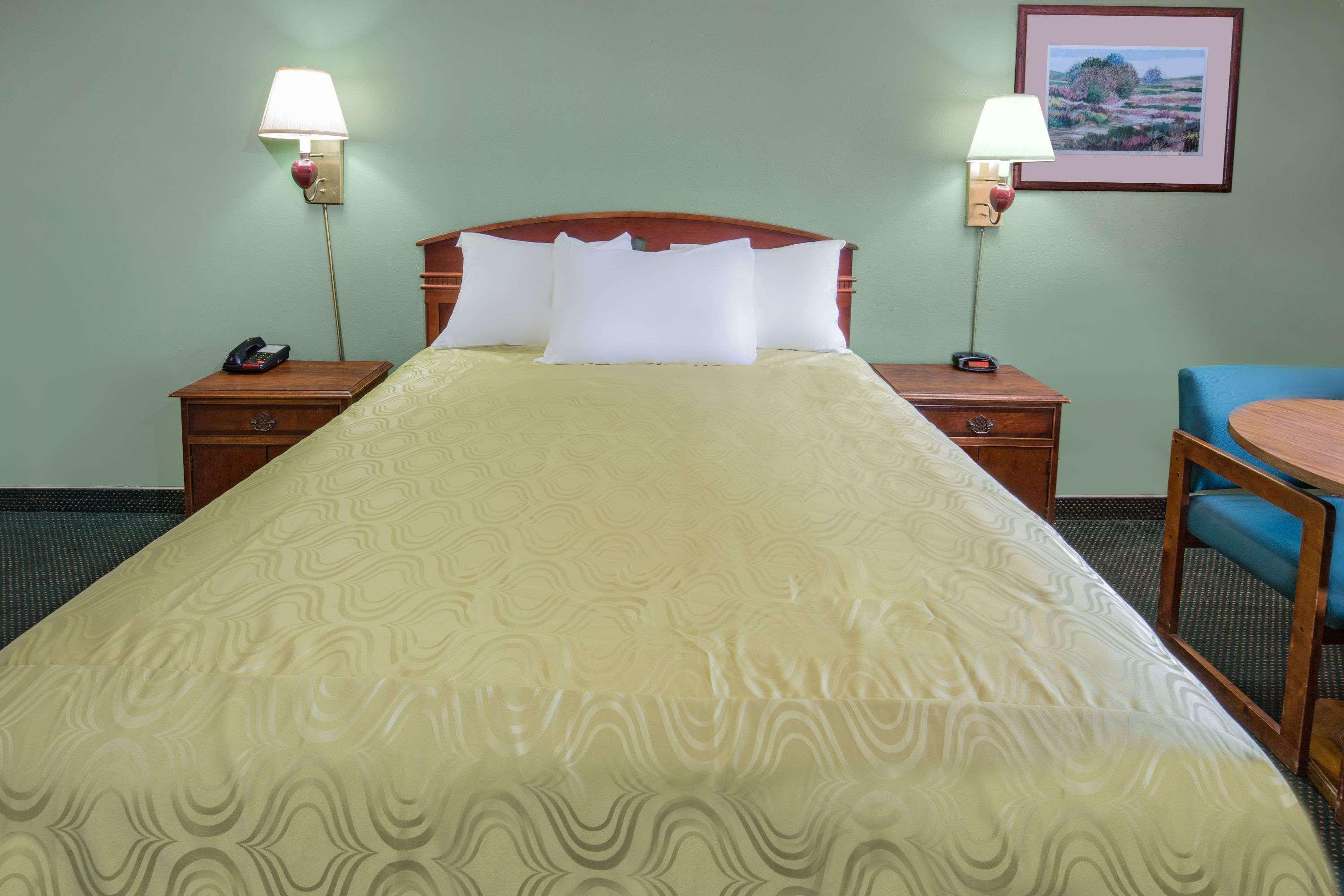 Days Inn By Wyndham Ontario Airport Εξωτερικό φωτογραφία