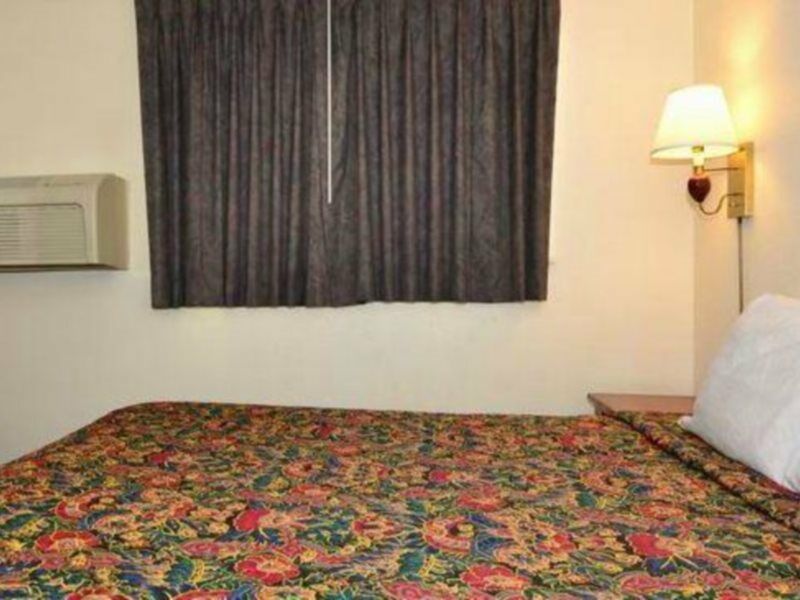 Days Inn By Wyndham Ontario Airport Εξωτερικό φωτογραφία